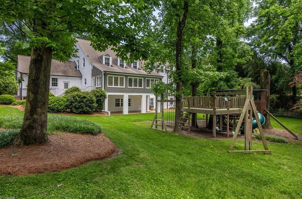 1109 Rockford Rd, High Point NC  27262-4654 exterior