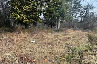 349 E King St, King, NC 27021 - Photo 9