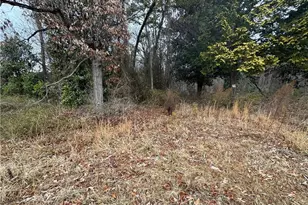 349 E King St, King, NC 27021 - Photo 15