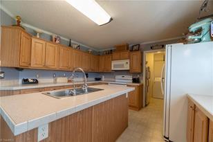 3555 Meadowdale Ln - Photo 9