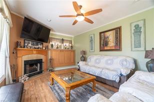 3555 Meadowdale Ln - Photo 13