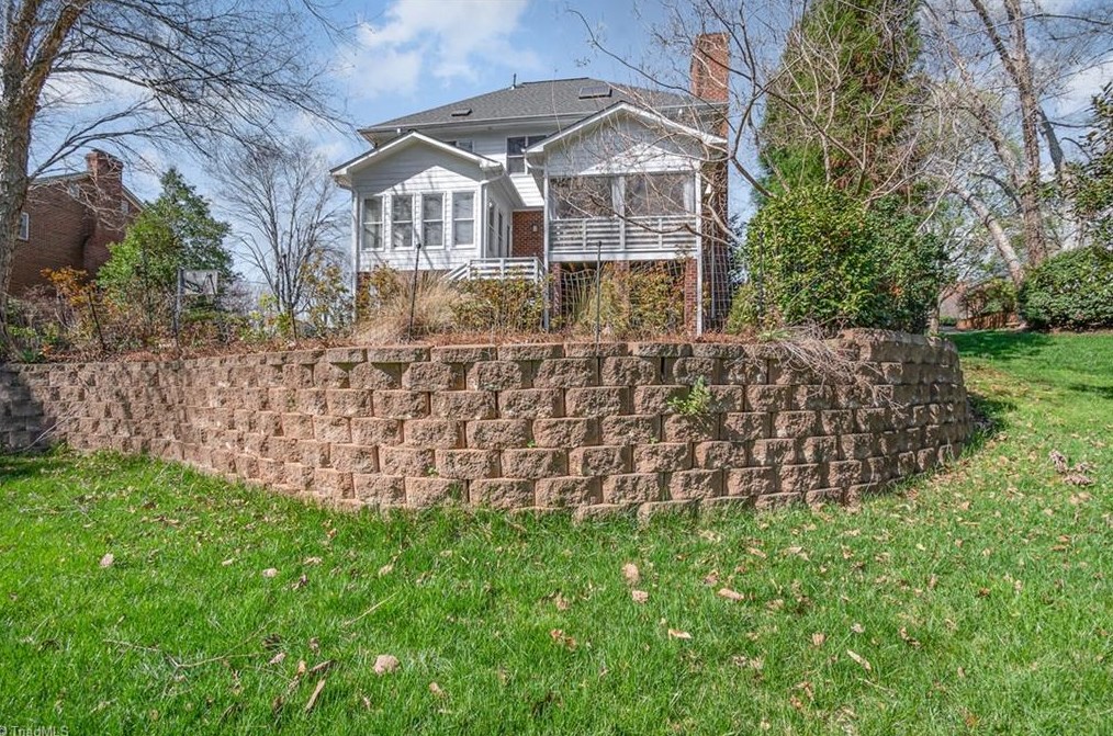 8068 Glengarriff Rd, Clemmons NC  27012-9192 exterior
