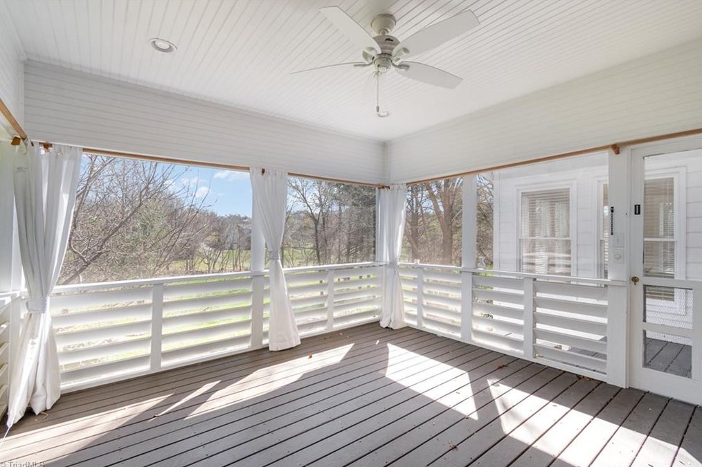 8068 Glengarriff Rd, Clemmons NC  27012-9192 exterior