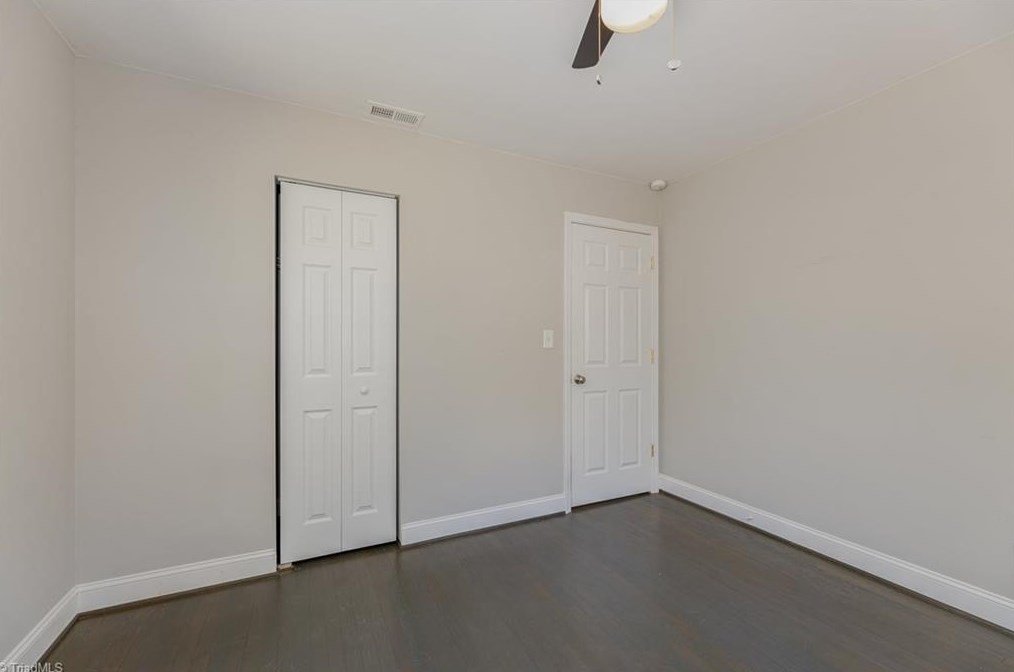 3508 Cloverdale Dr, Greensboro NC  27408-2904 exterior