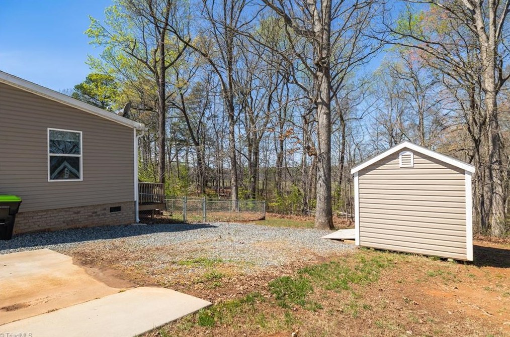 410 Bill Lohr Rd, Lexington NC  27292-6735 exterior