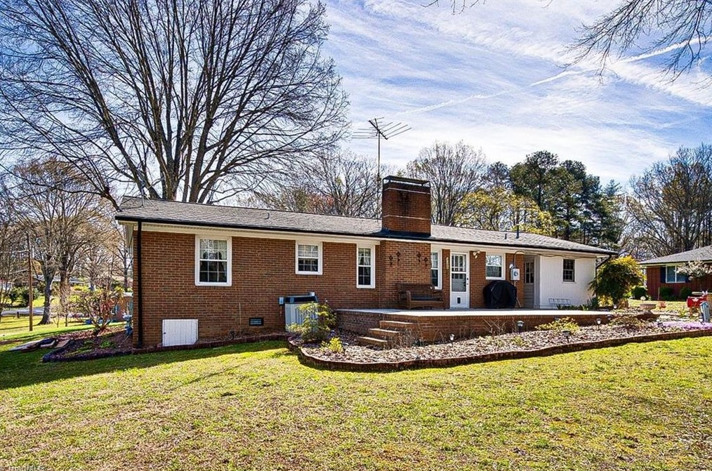 1122 Richardson St, Parks Crossroads NC  27316-9711 exterior