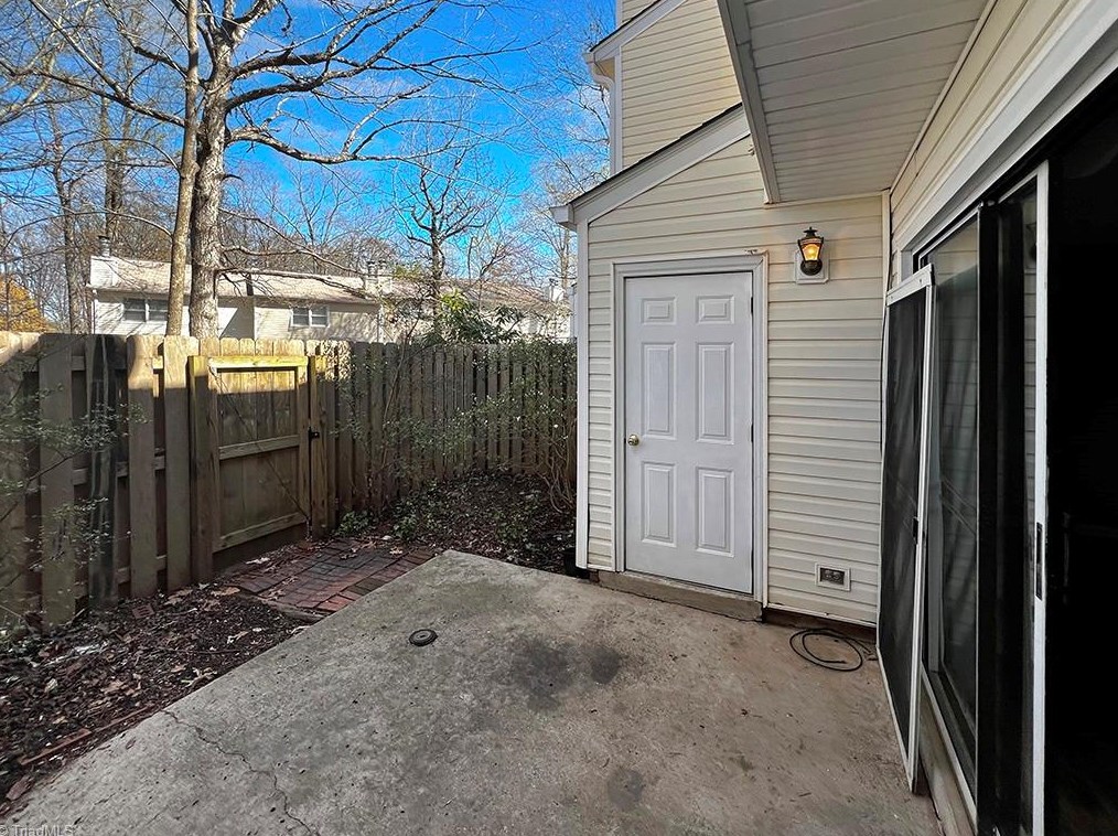 4207 Baylor St, Greensboro NC  27455-2560 exterior