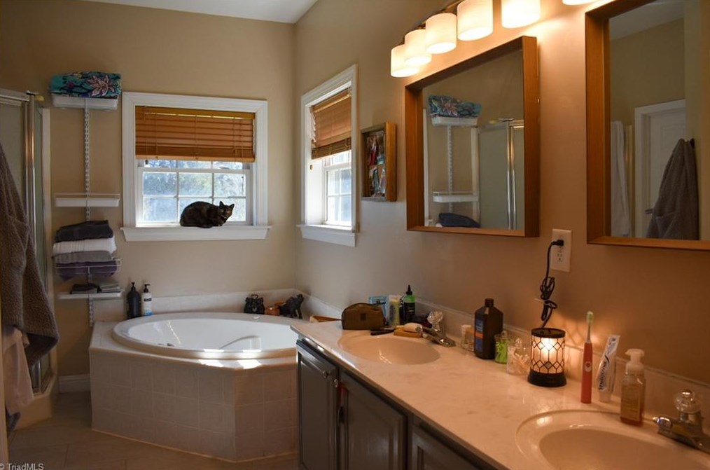 7023 Nc Highway 150, Lexington NC  27295-5274 exterior