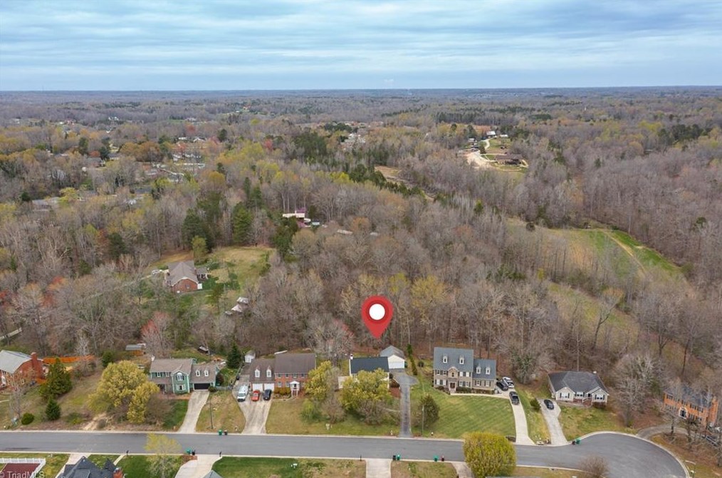 307 Ridgeland Dr, High Point NC  27262-8329 exterior