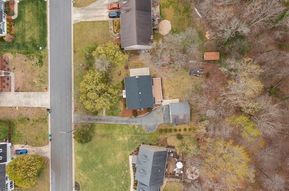 307 Ridgeland Dr, High Point NC  27262-8329 exterior