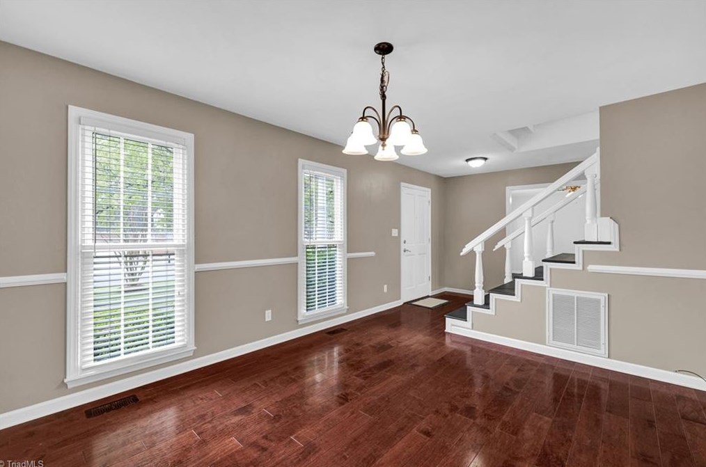 307 Ridgeland Dr, High Point NC  27262-8329 exterior