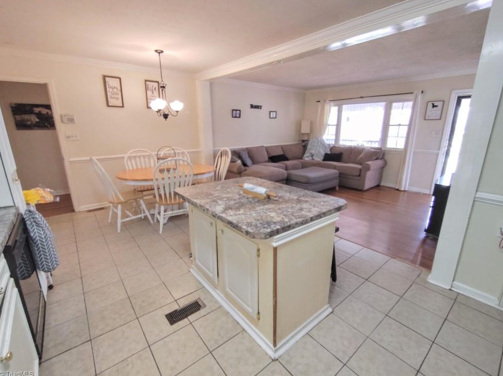 3624 Shady Lawn Ct, High Point NC  27263-8027 exterior