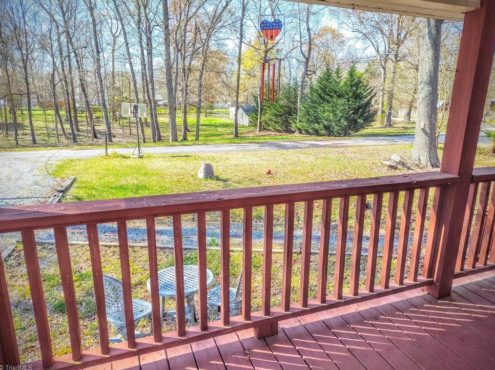 3624 Shady Lawn Ct, High Point NC  27263-8027 exterior