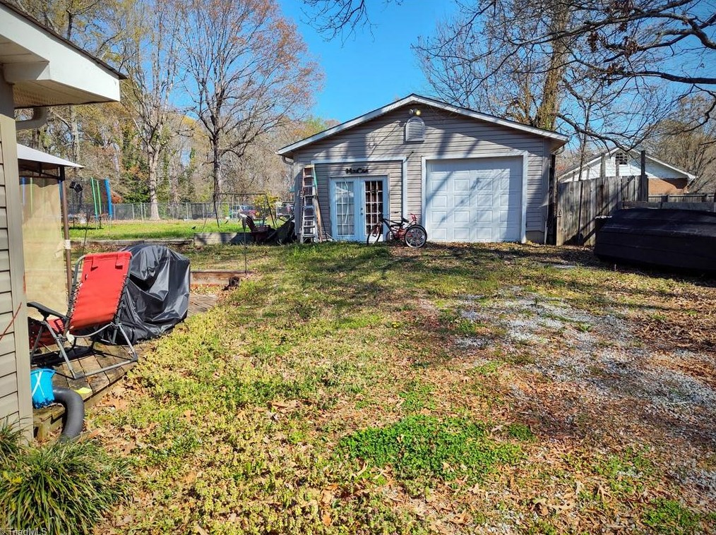 3624 Shady Lawn Ct, High Point NC  27263-8027 exterior