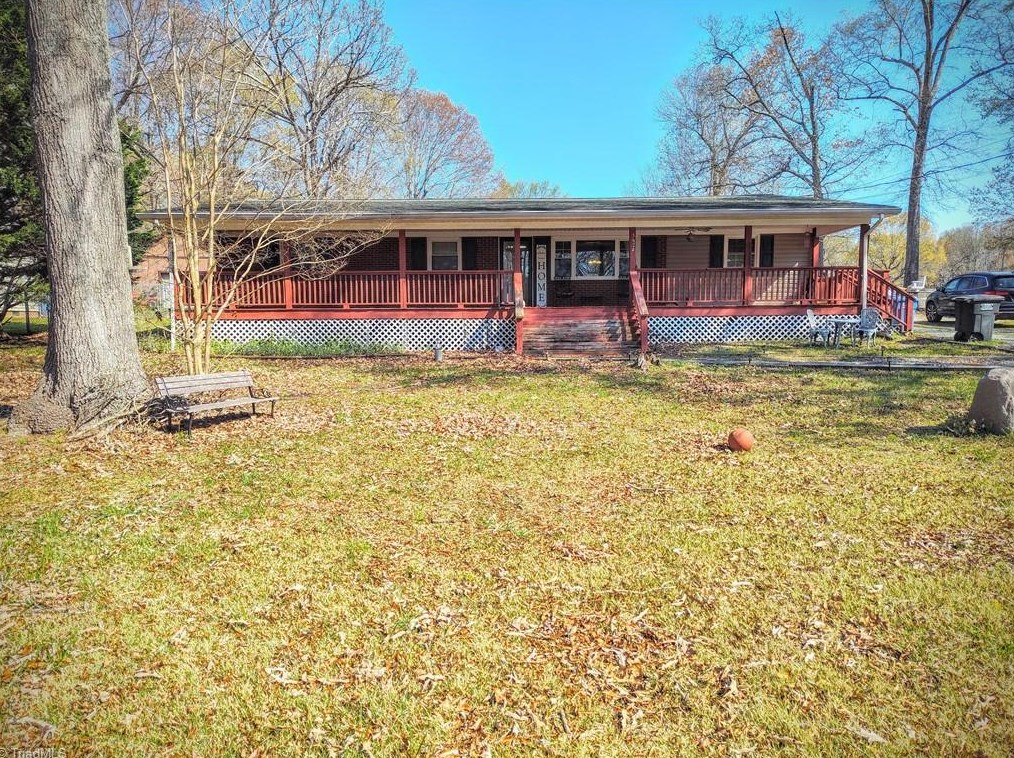3624 Shady Lawn Ct, High Point NC  27263-8027 exterior