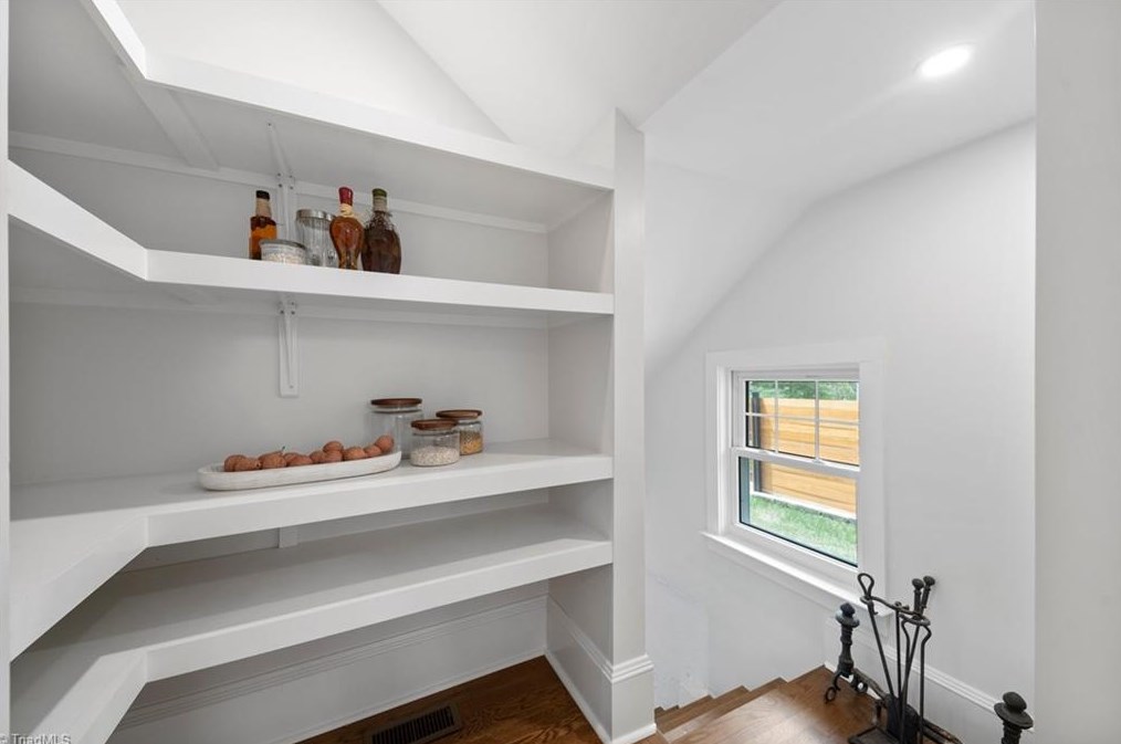 1000 Fairmont St, Greensboro NC  27401-1727 exterior