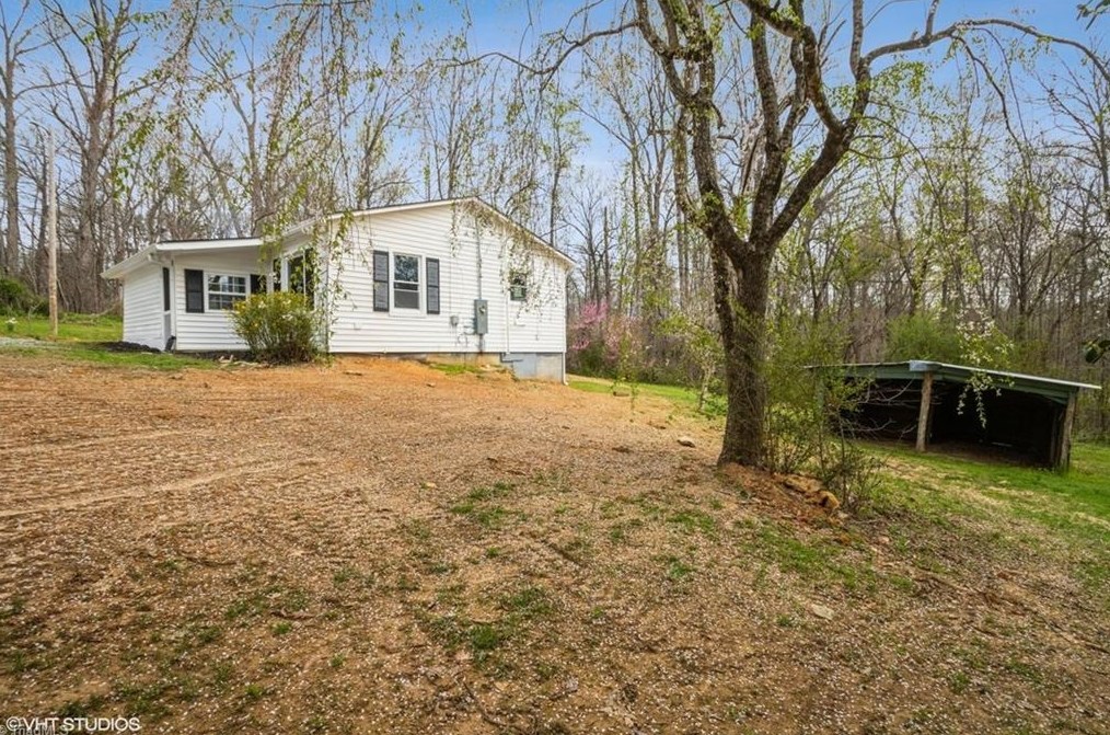 170 Moore Ln, Thomasville NC  27360-7317 exterior