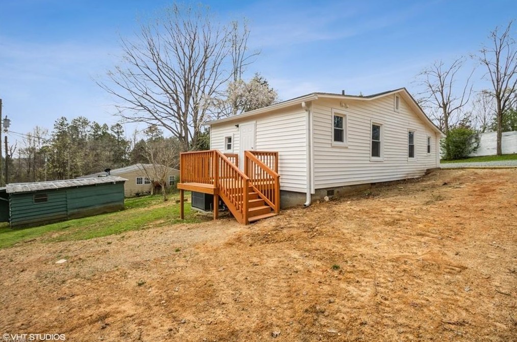 170 Moore Ln, Thomasville NC  27360-7317 exterior