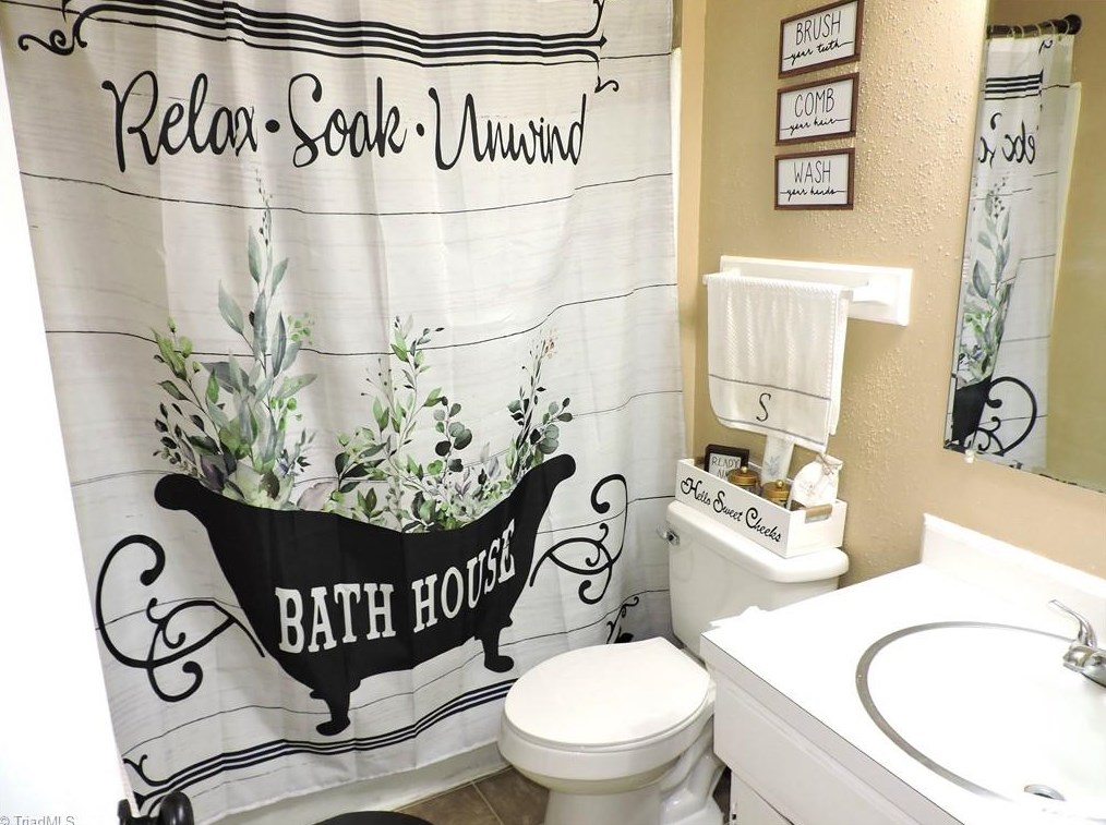 1921 Greenstone Pl, High Point NC  27265-1413 exterior