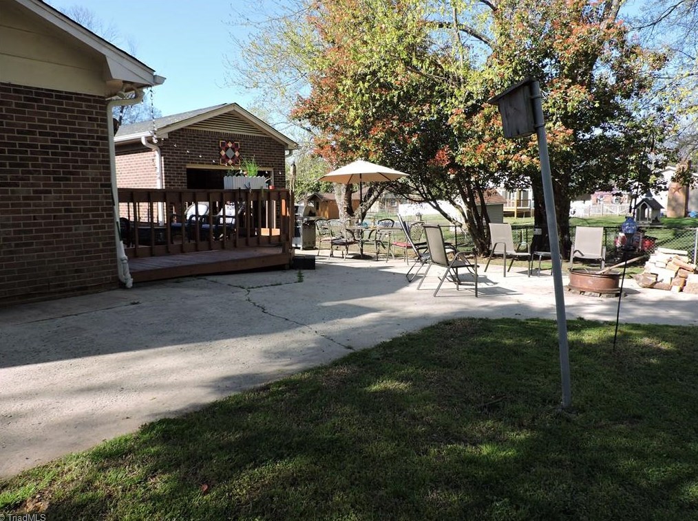 1921 Greenstone Pl, High Point NC  27265-1413 exterior