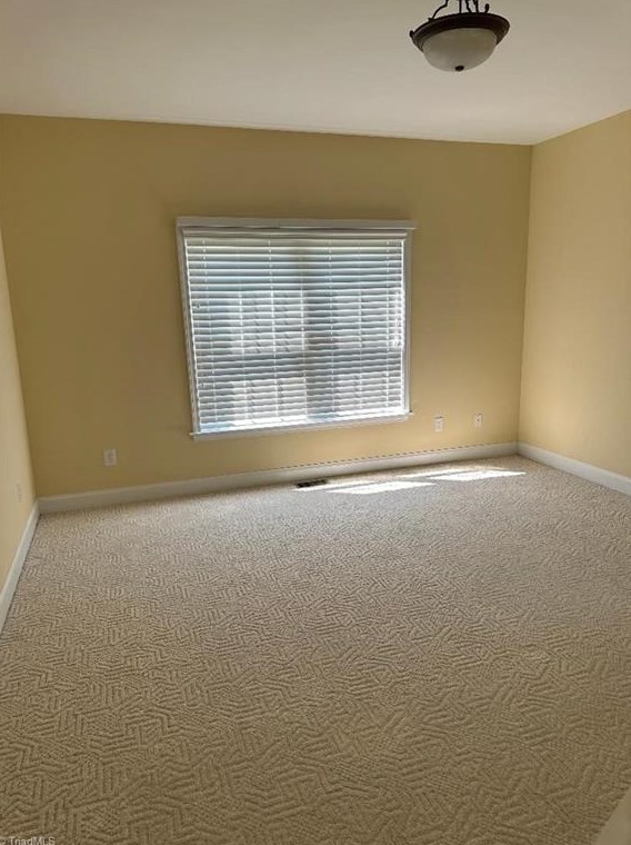 14 Roselynn Ln, Thomasville NC  27360-7638 exterior