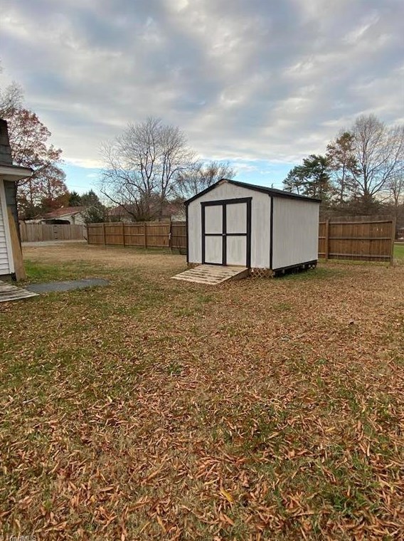 138 Albertson Rd, Thomasville NC  27360-8984 exterior