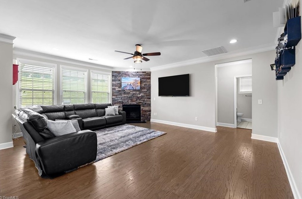 1219 Lael Forest Trl, Burlington NC  27215 exterior