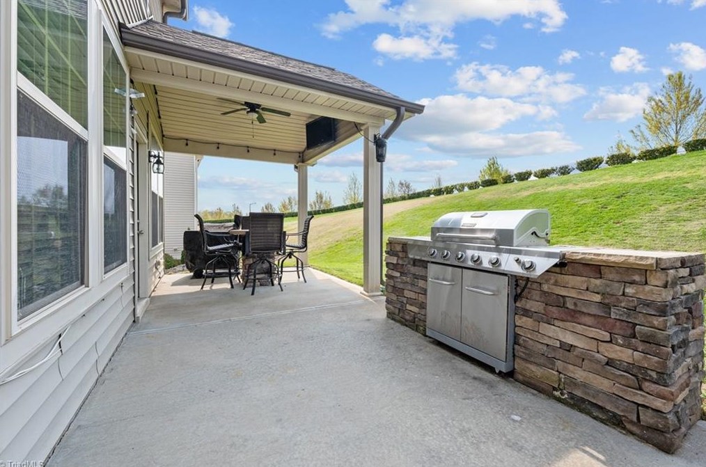 1219 Lael Forest Trl, Burlington NC  27215 exterior