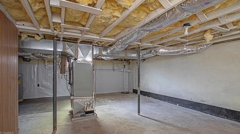 237 Linville Springs Rd, Kernersville NC  27284-2325 exterior