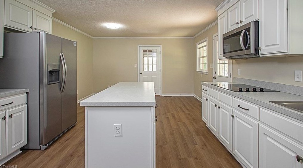 237 Linville Springs Rd, Kernersville NC  27284-2325 exterior