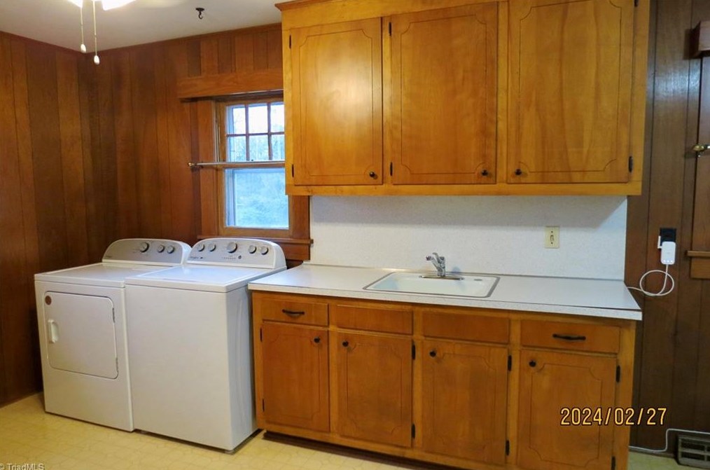 7735 Us Highway 52, Salisbury NC  28146-8962 exterior