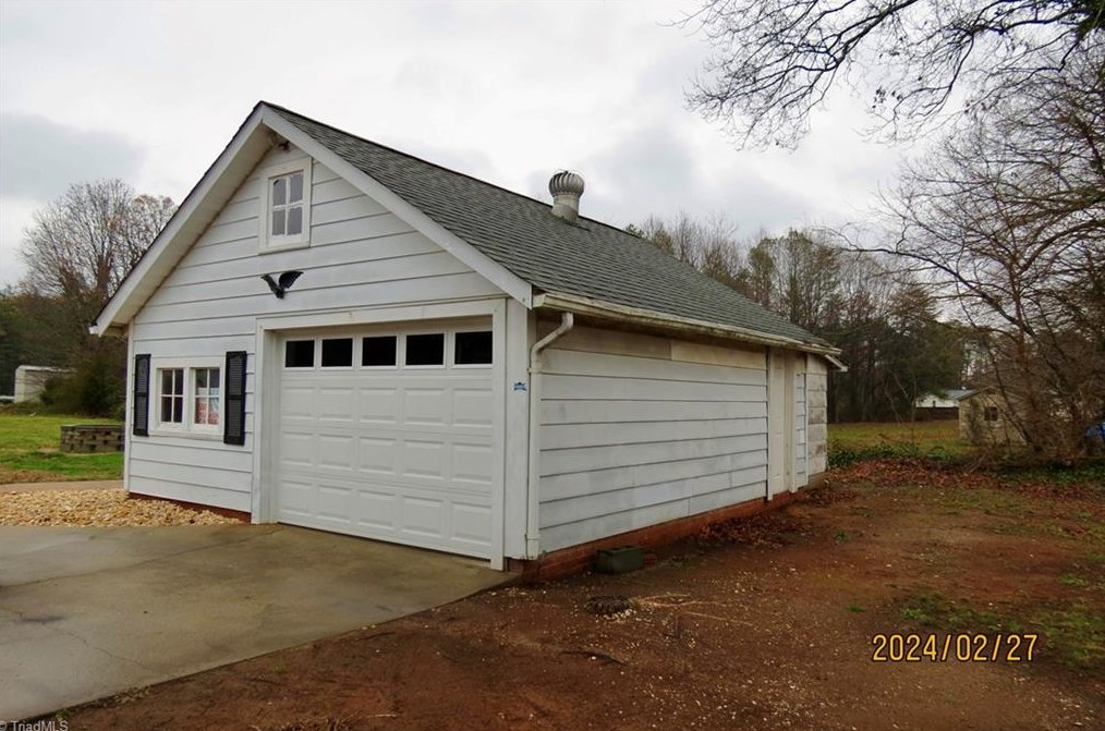 7735 Us Highway 52, Salisbury NC  28146-8962 exterior