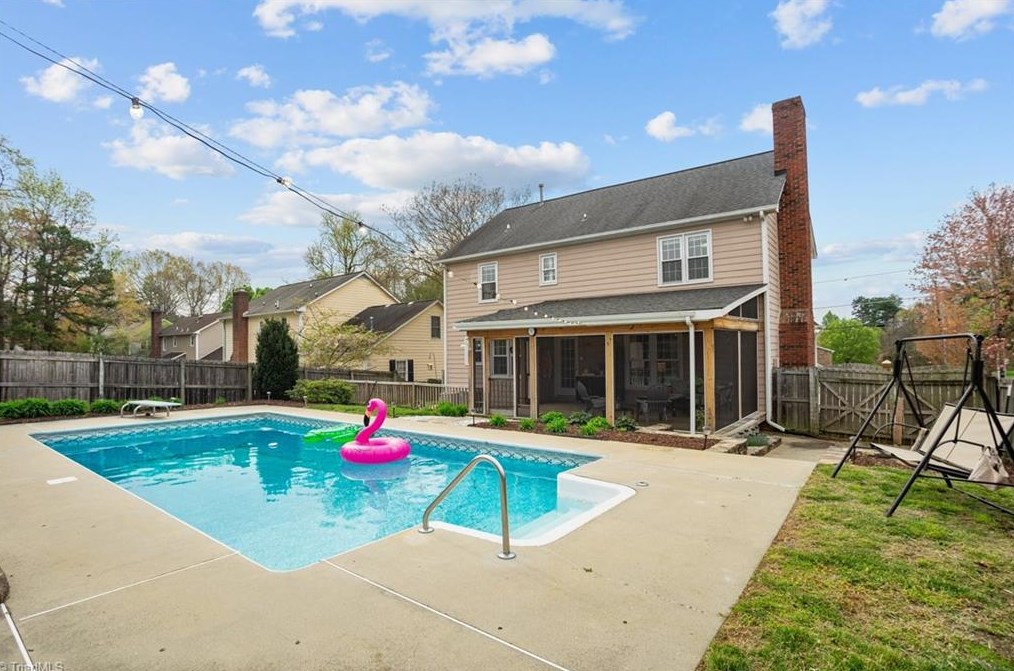 1601 Whites Mill Rd, High Point NC  27265-9645 exterior