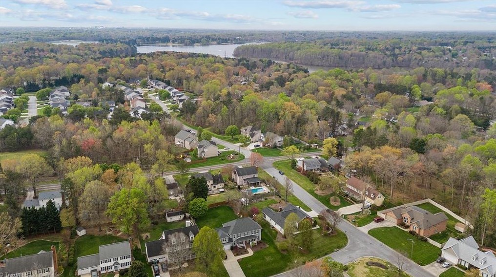 1601 Whites Mill Rd, High Point NC  27265-9645 exterior