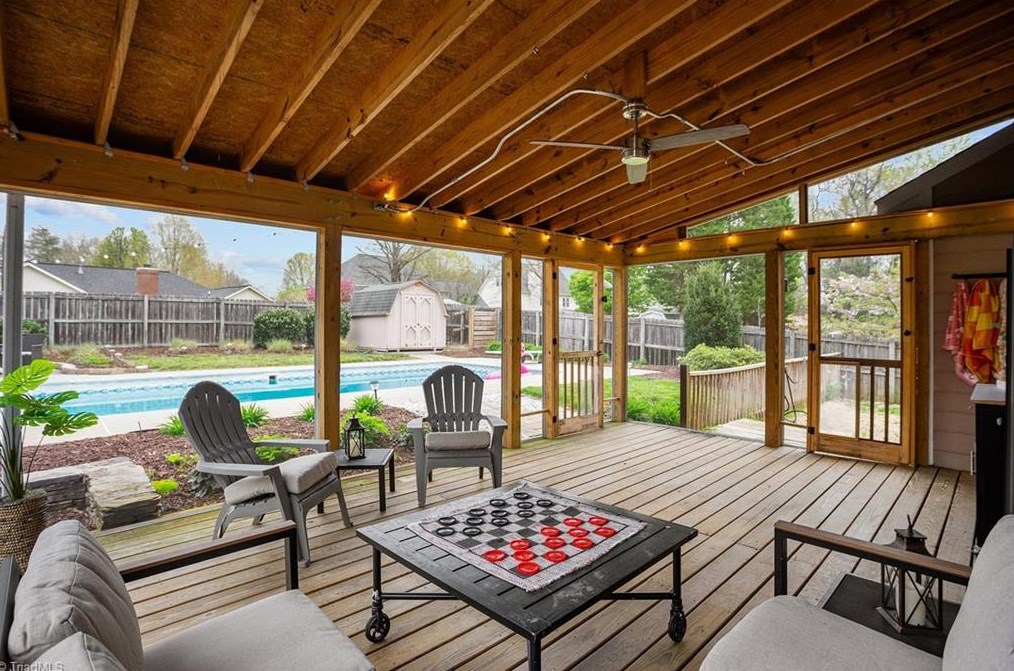 1601 Whites Mill Rd, High Point NC  27265-9645 exterior