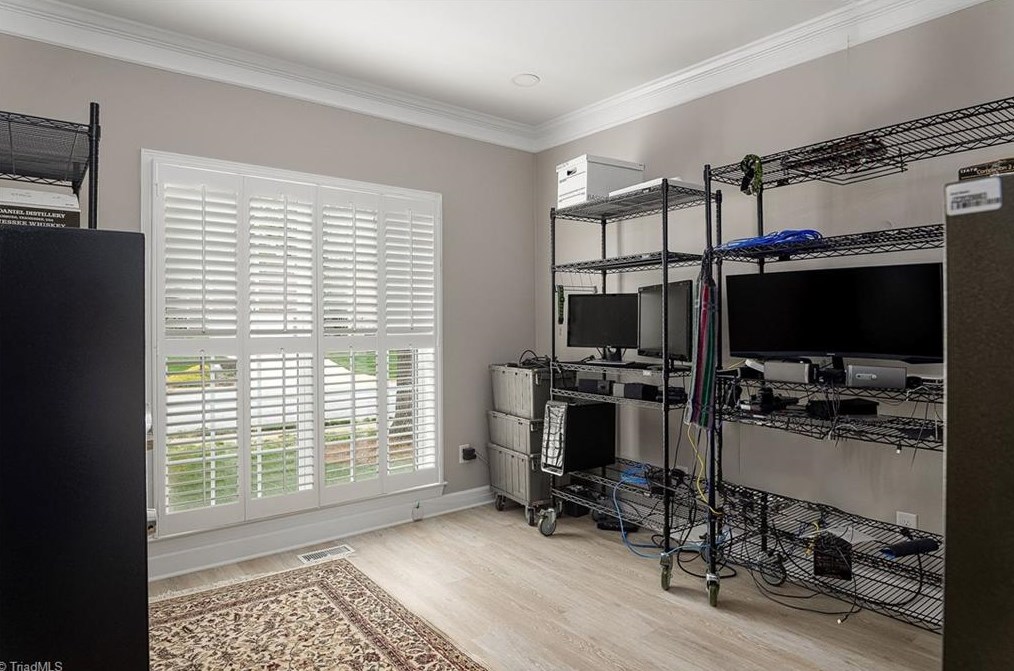 2 Bluff Ridge Ct, Greensboro NC  27455-2298 exterior