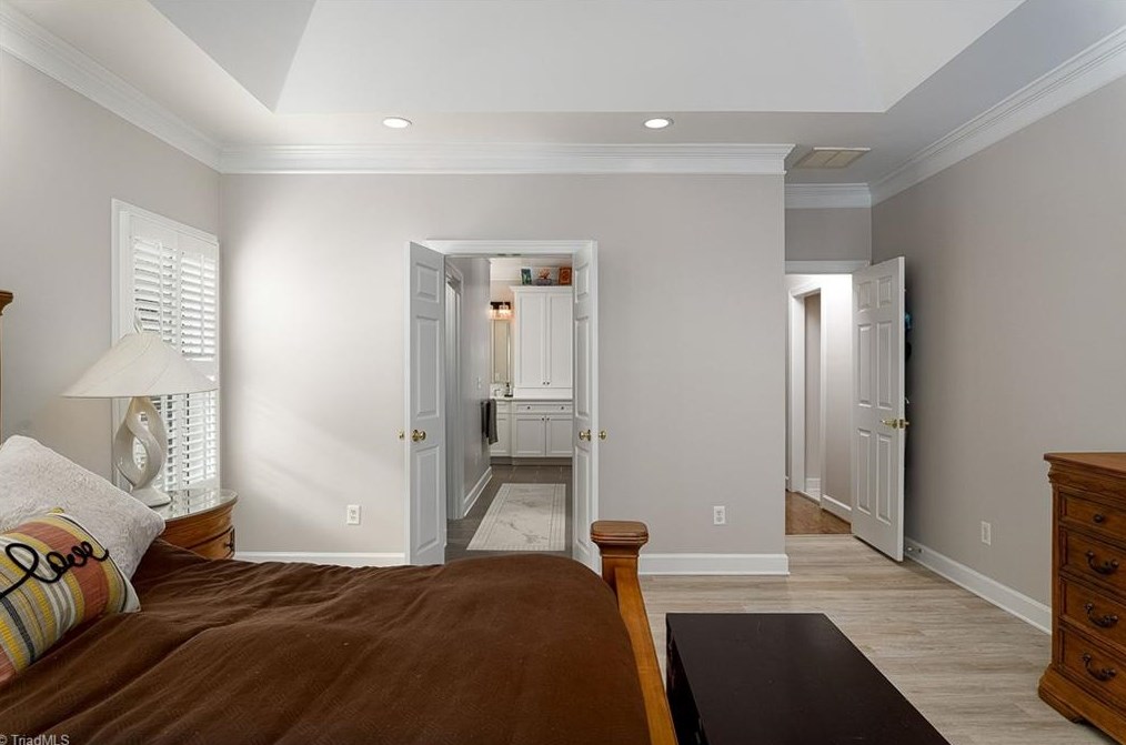 2 Bluff Ridge Ct, Greensboro NC  27455-2298 exterior