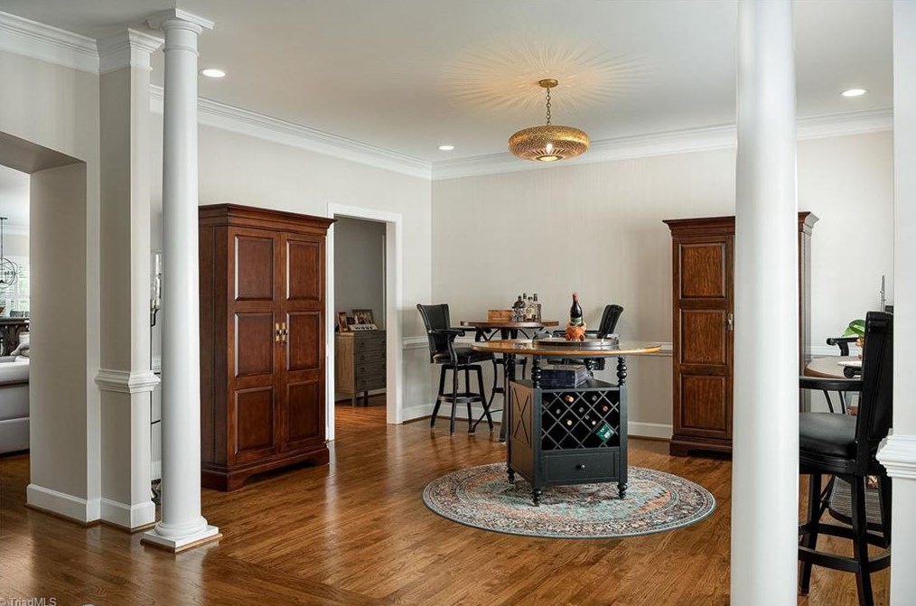 2 Bluff Ridge Ct, Greensboro NC  27455-2298 exterior