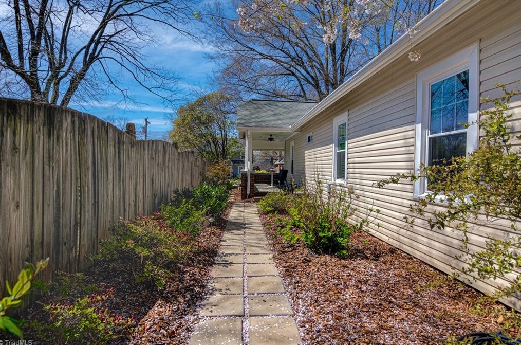 703 Miller St, Winston Salem NC  27103-3614 exterior