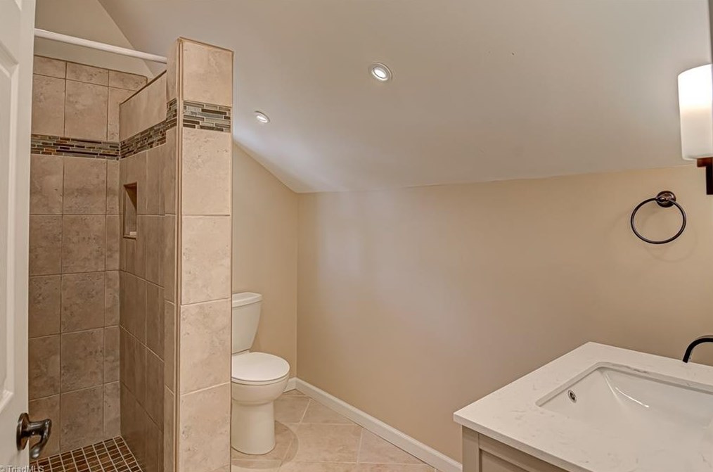 703 Miller St, Winston Salem NC  27103-3614 exterior