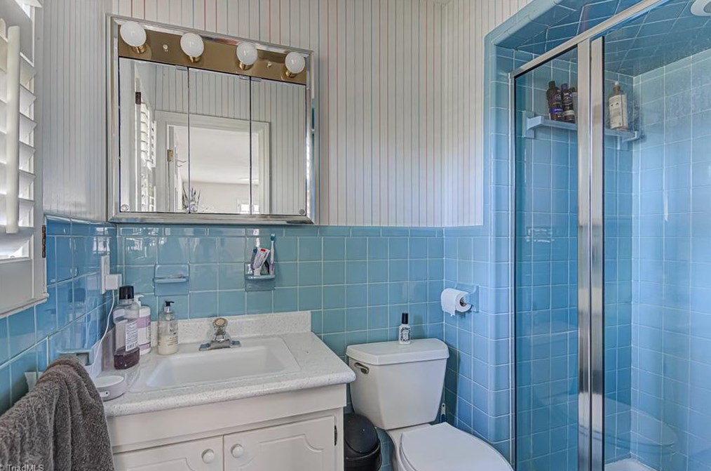 1405 Wales Dr, High Point NC  27262-7340 exterior