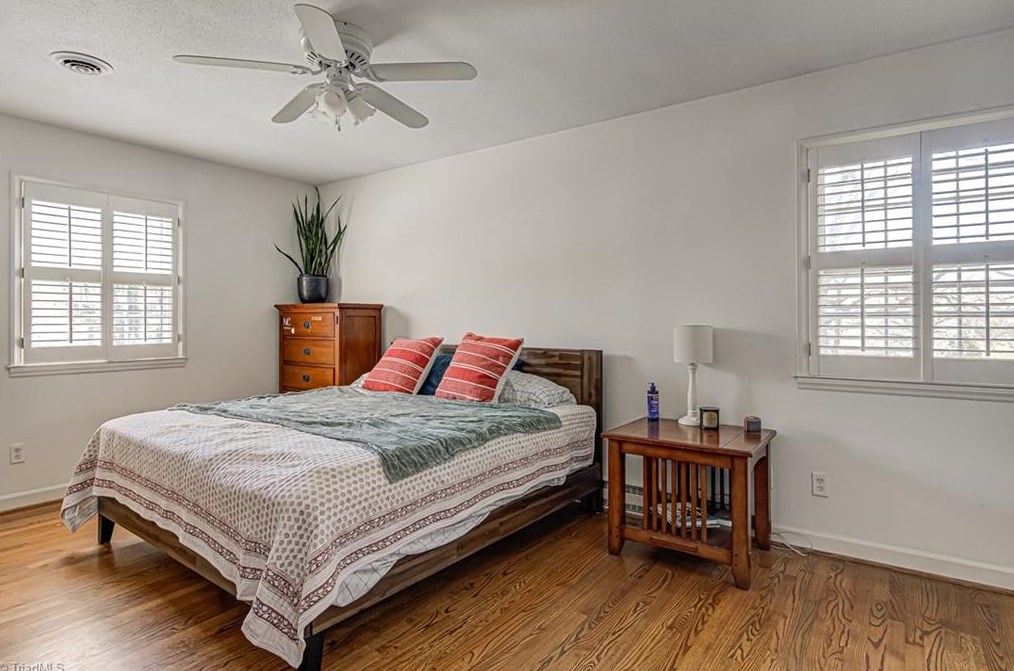 1405 Wales Dr, High Point NC  27262-7340 exterior