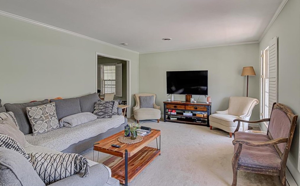 1405 Wales Dr, High Point NC  27262-7340 exterior