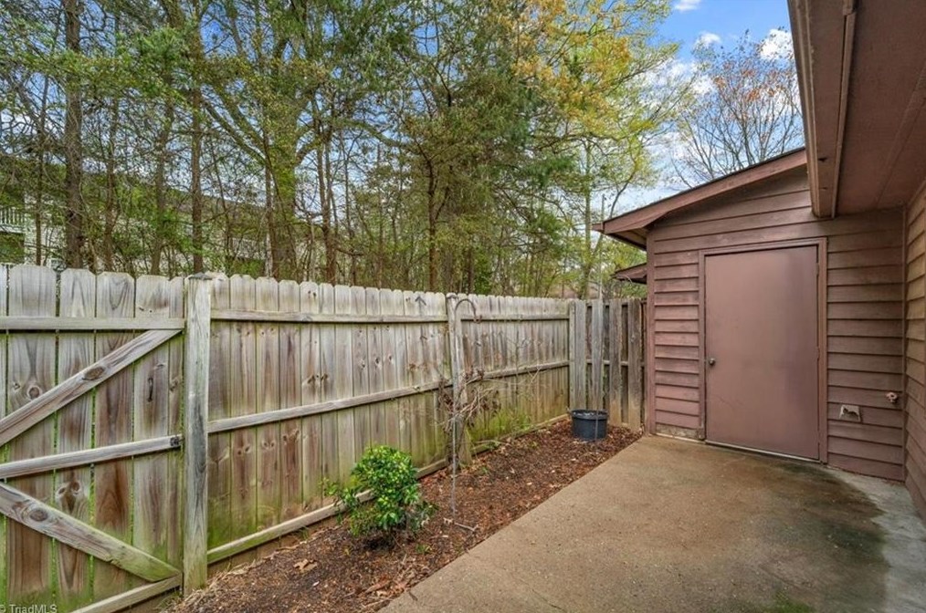 491 James Ct, High Point NC  27265-2123 exterior