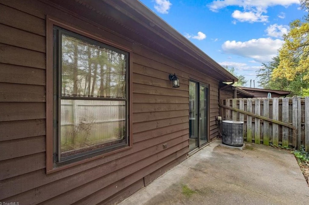 491 James Ct, High Point NC  27265-2123 exterior