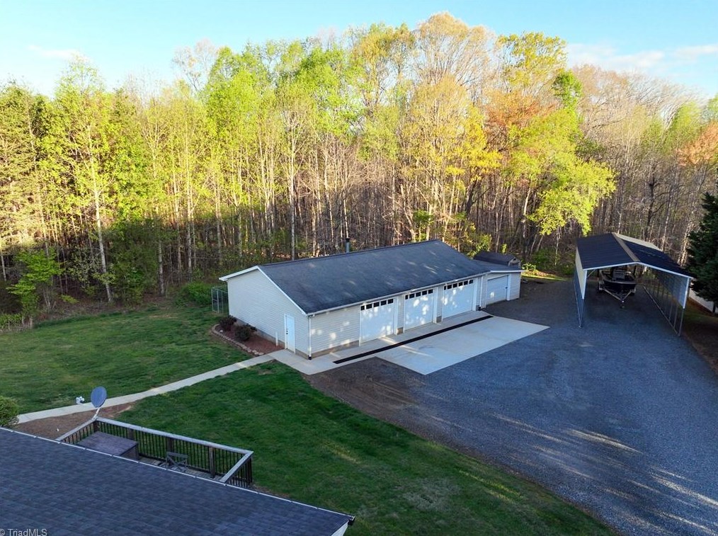 1274 William Fowler Rd, King NC  27021-8347 exterior
