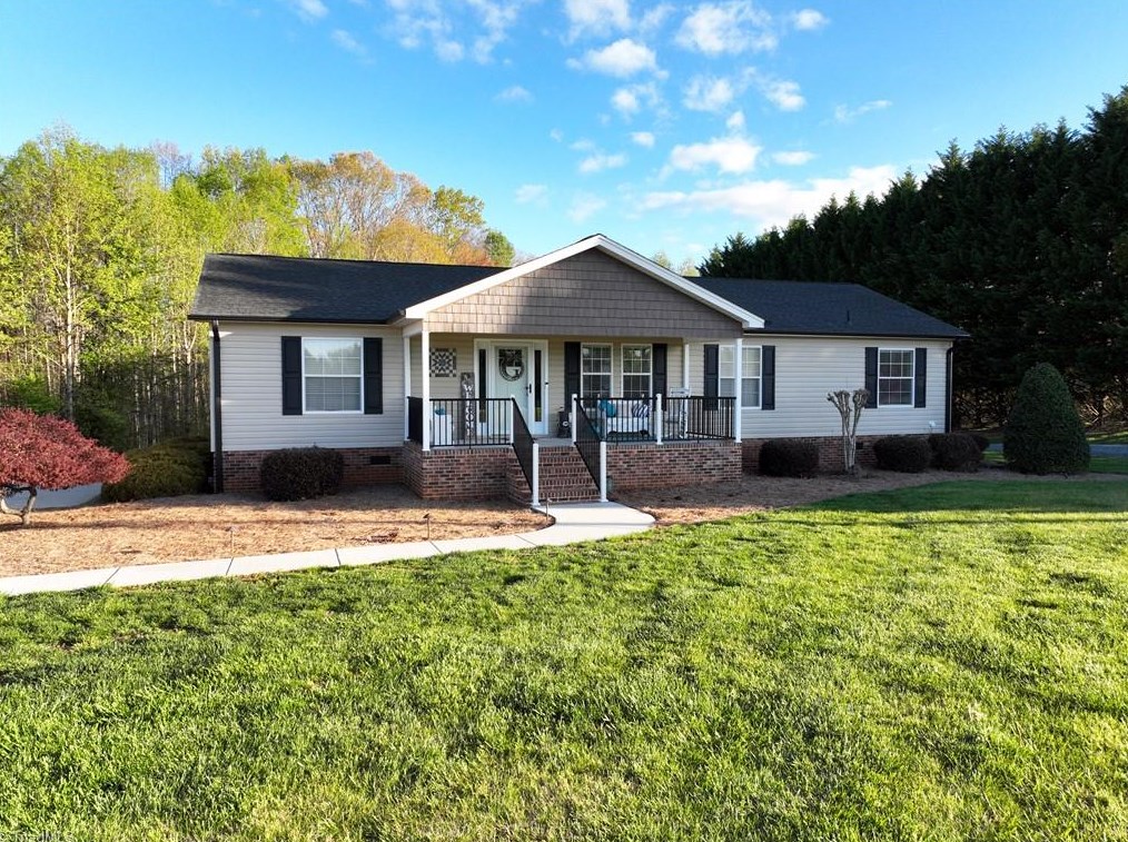 1274 William Fowler Rd, King NC  27021-8347 exterior