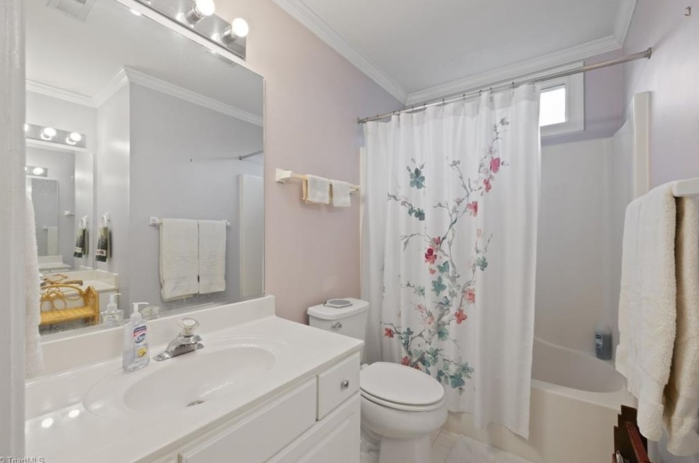 4535 Asbury Place Dr, Clemmons NC  27012-7708 exterior