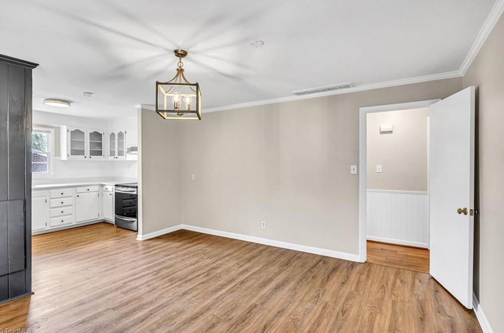 3102 Shamrock Dr, Greensboro NC  27408-3011 exterior