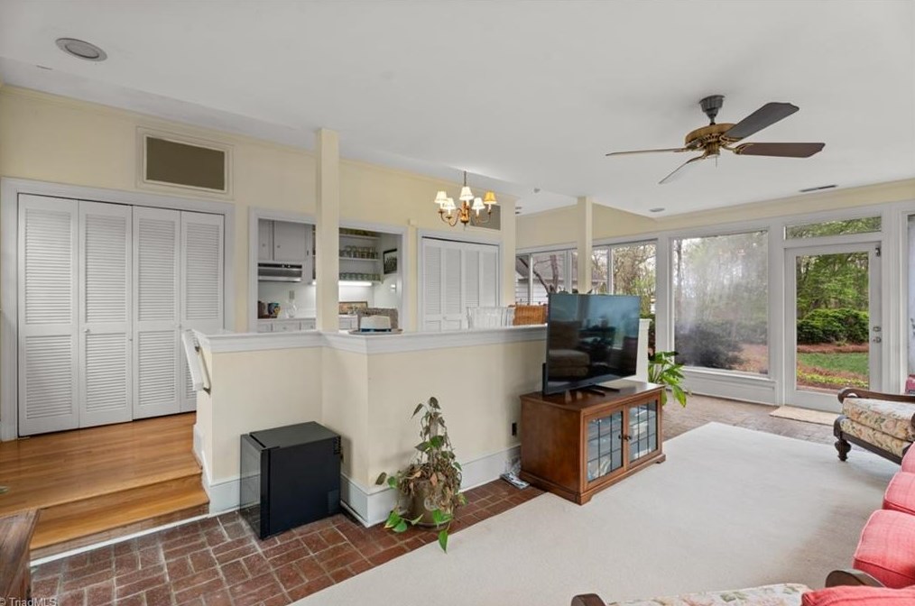 3239 Vly Rd, Winston Salem NC  27106-2529 exterior